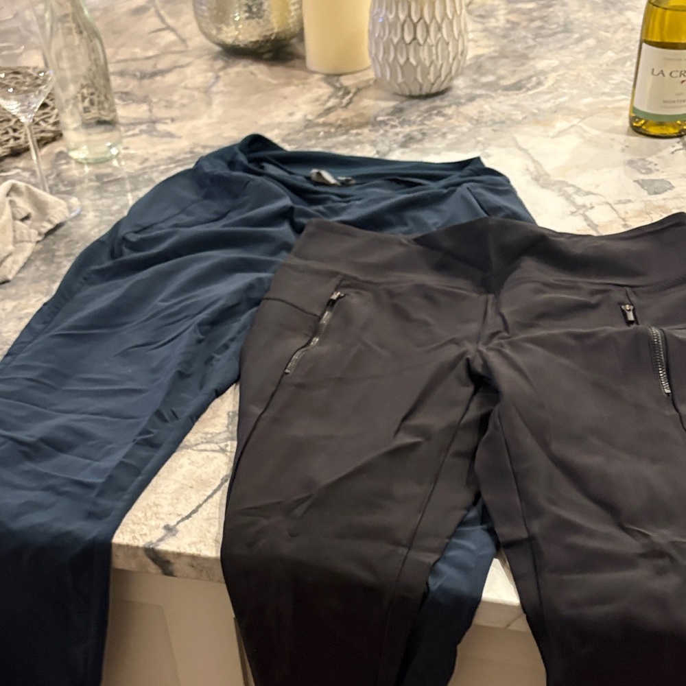 Athleta Black Zip-Pocket Leggings